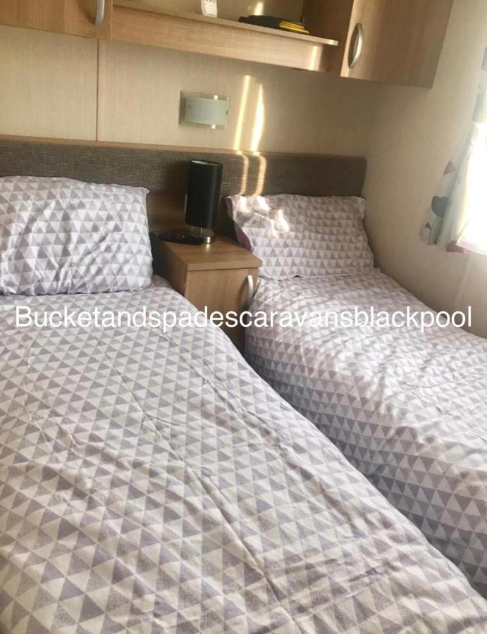 Blackpool Caravans Marton Mere Экстерьер фото
