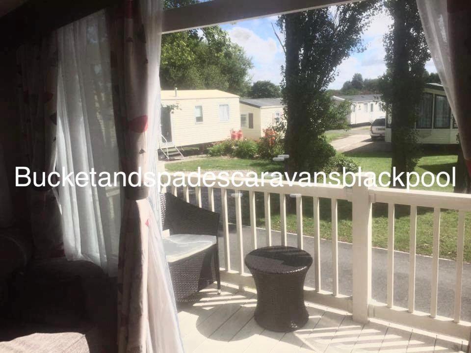 Blackpool Caravans Marton Mere Экстерьер фото